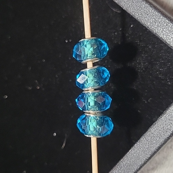 Set of 4 925 silver and glass charms/beads - Picture 1 of 6